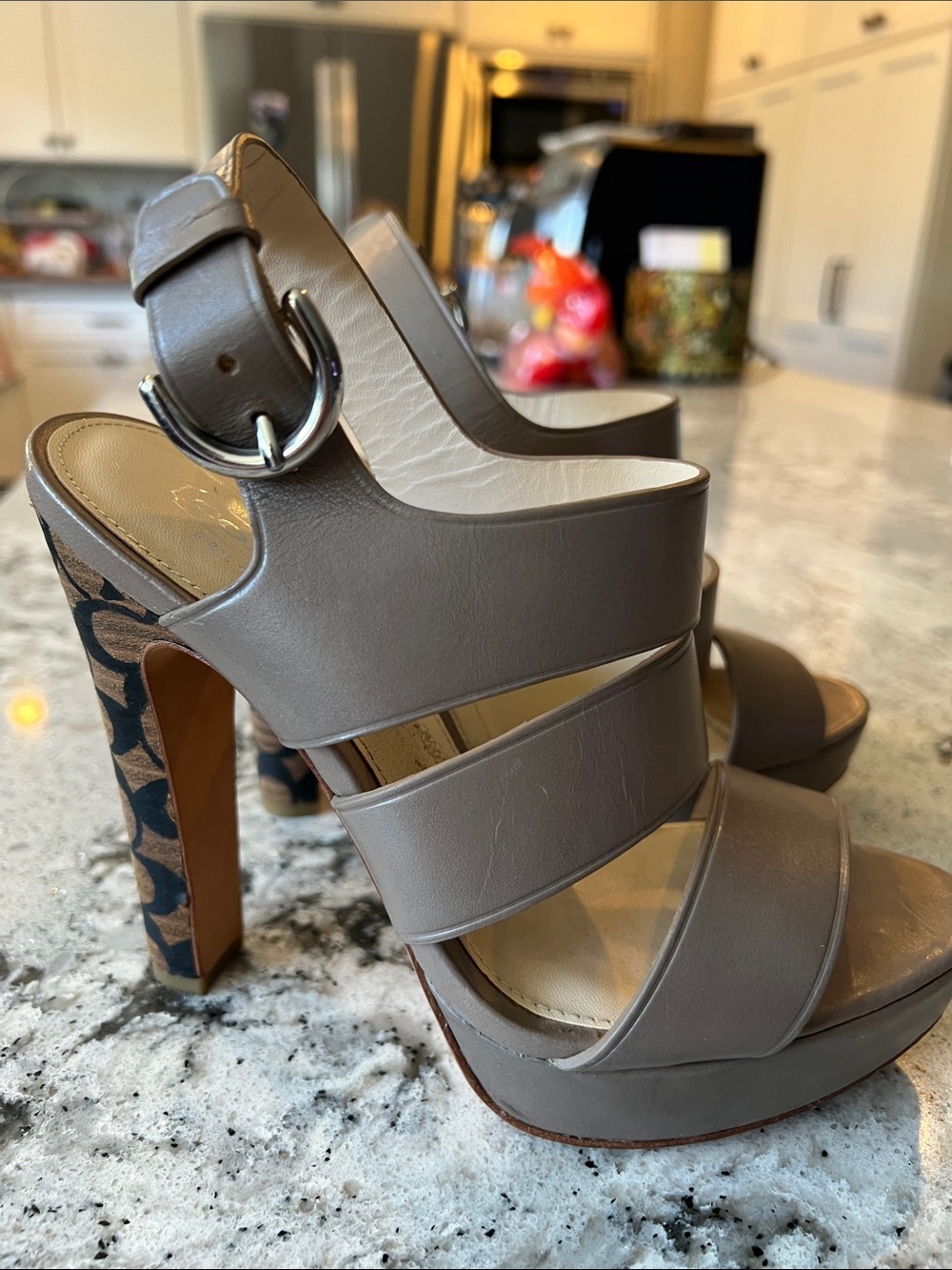 LIKE NEW COACH Bertta Taupe Leather Monogram Platform Sandals Size 5.5 B